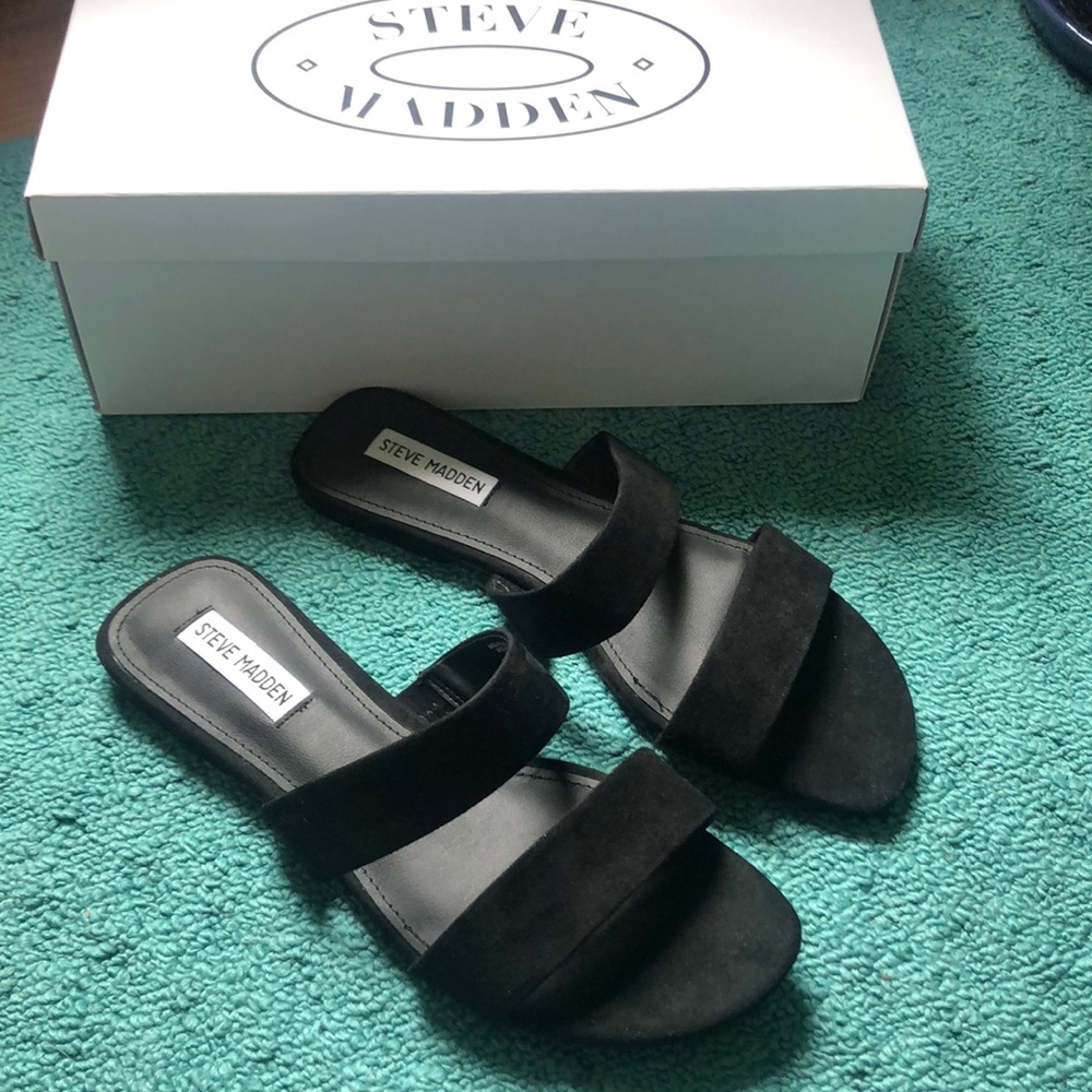NWT Steve Madden Breathless Black Sandals